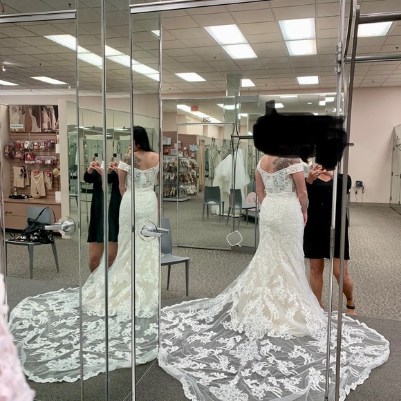 Oleg Cassini Bridal Gown NWT - Picture 2 of 6